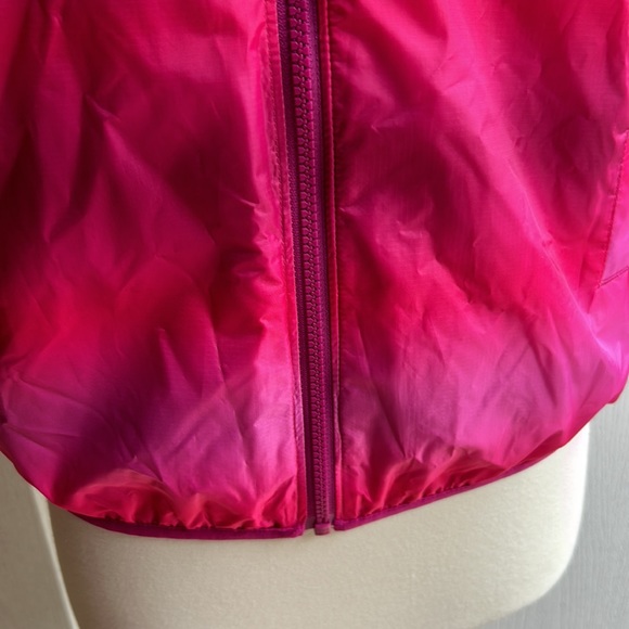 Land’s End hooded rain coat - Picture 3 of 9